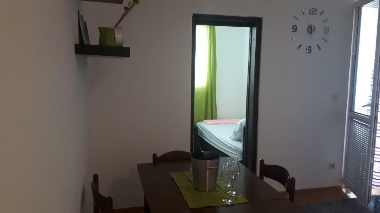 Apartment Tijana Сутоморе Екстериор снимка